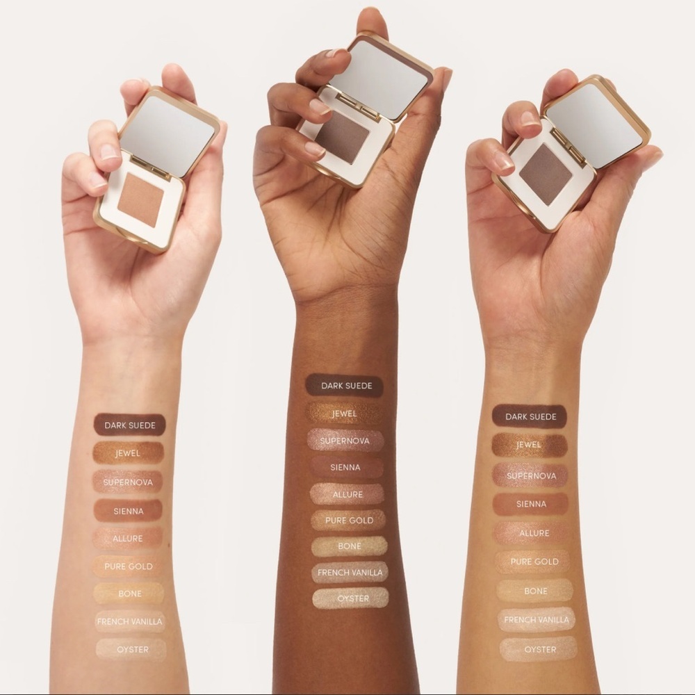 Jane Iredale PurePressed Eye Shadow in Pure Gold (C3) - Picture 5 of 7